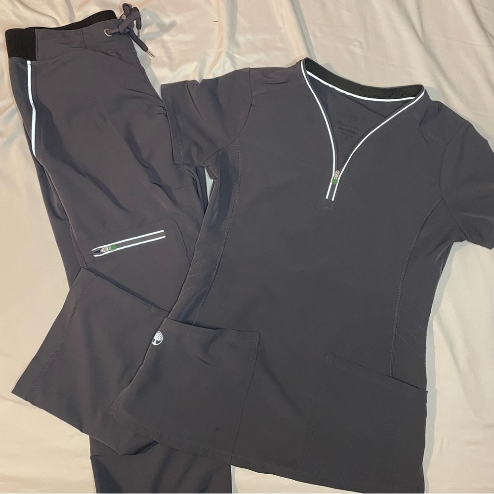 Womens Grey petite womens scrubs